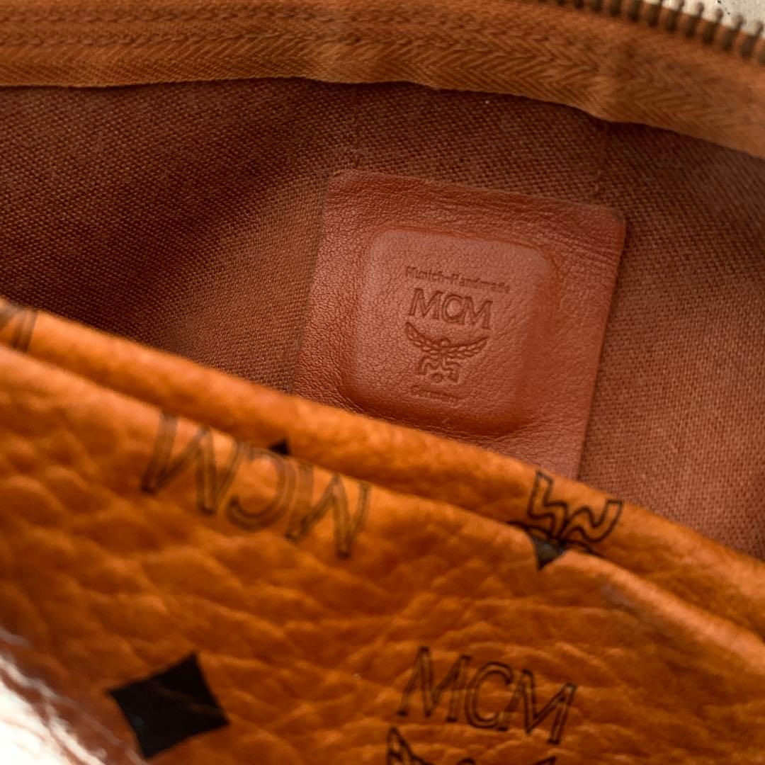 MCM ロゴプリント ボディバッグ