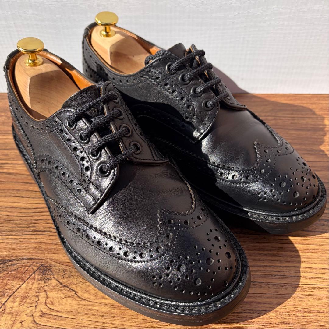 Tricker’s トリッカーズ バートン UK7 ブラック 外羽根 革靴