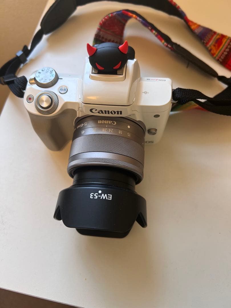 Canon EOS Kiss M ミラーレスカメラ ホワイト