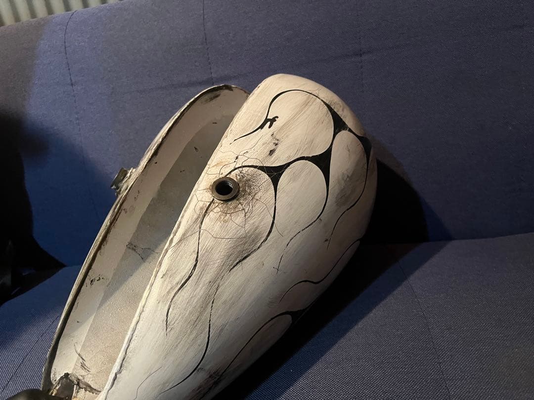 新品ピーナッツタンク エイジング塗装 ハーレー