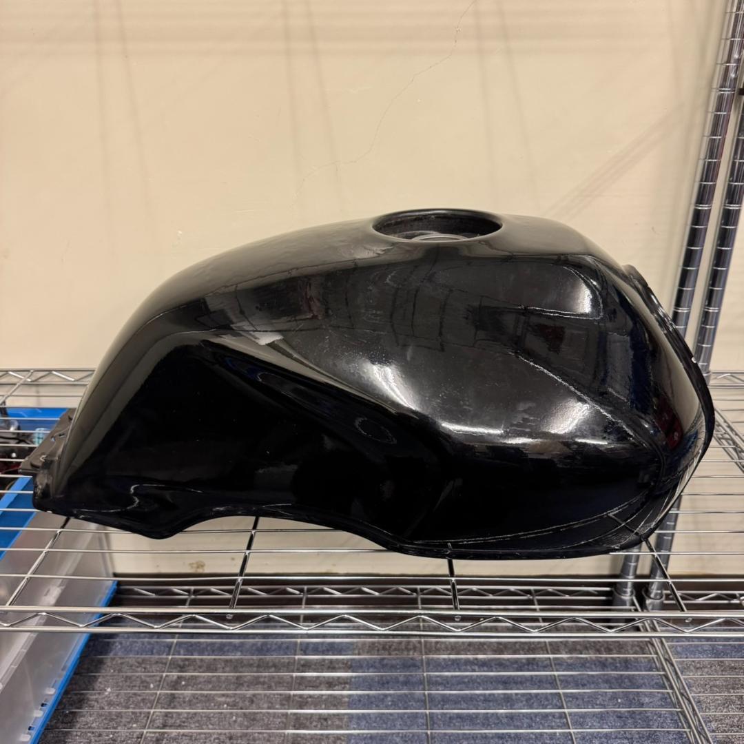【中古】バイク用ガソリンタンク 車種不明 容量不明 ブラックカラー 現状品