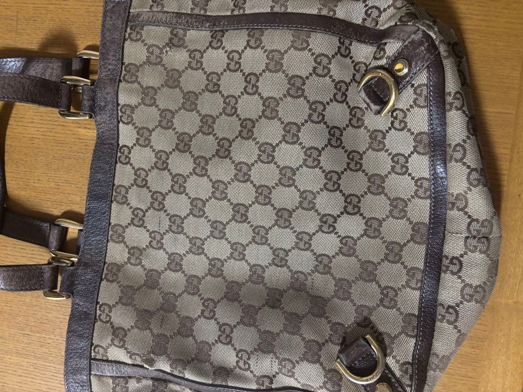 PRADAとGUCCIのバッグセット