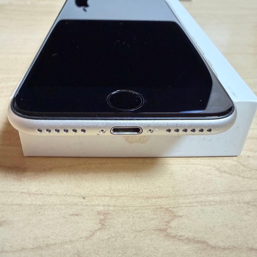 iPhoneSE3 第3世代 256GB スターライト