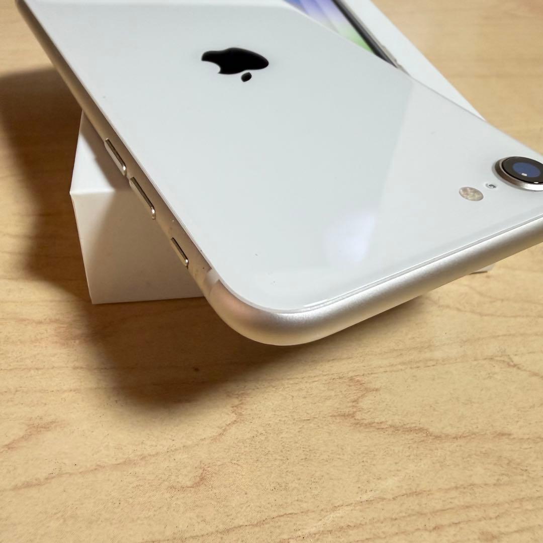 iPhoneSE3 第3世代 256GB スターライト