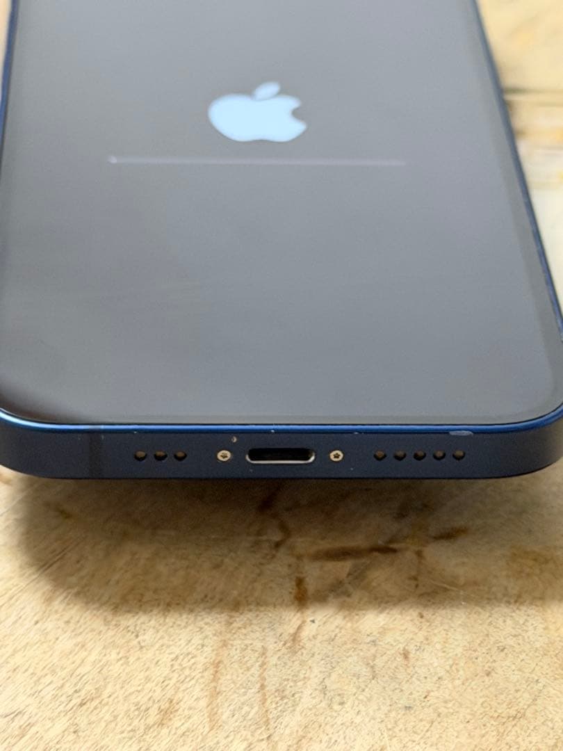 Apple iPhone 12 ブルー 本体 最大容量77%