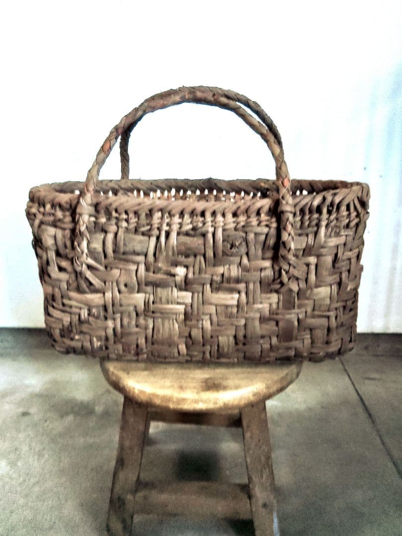 天然素材のシンプルなかごバッグ信州安曇野の山葡萄かごバッグ　里山手仕事