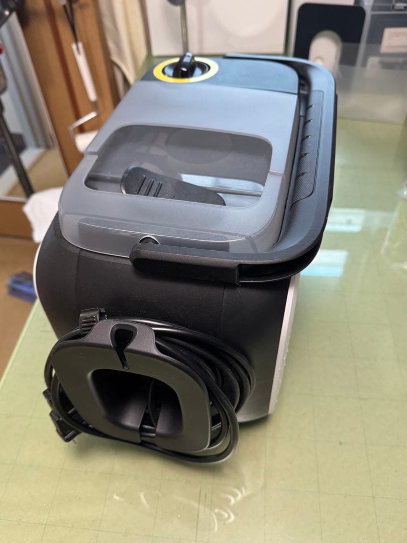 ケルヒャー　カーペットリンスクリーナー　SE3