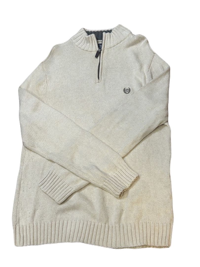 オフホワイト　ニットセーター