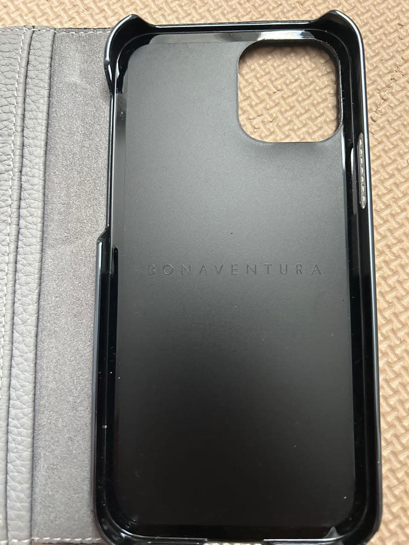 ボナペンチュラiPhoneケース