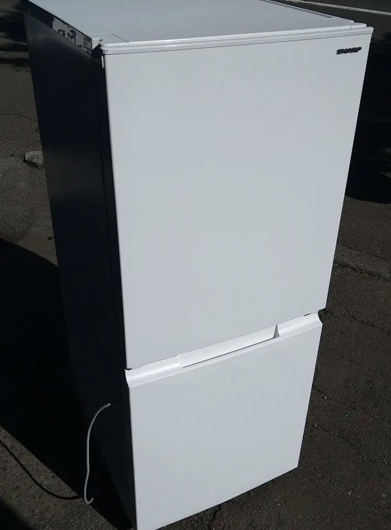 ホワイト 2ドア冷蔵庫 シャープ SJ-D15J W 2023年製