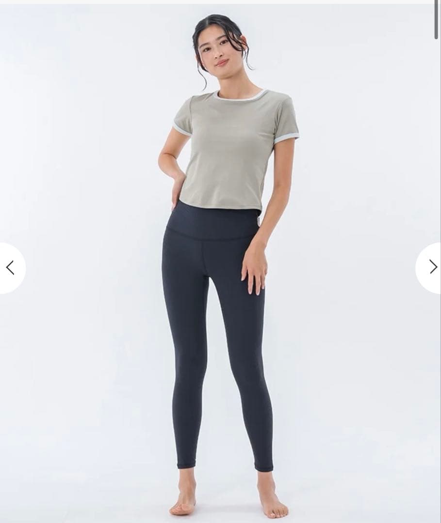 【SUKALA】カップ付きスクープドネックTee＆レギンスセットアップ