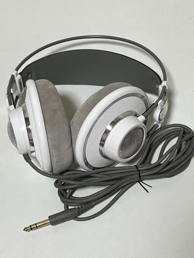 AKG K701 ヘッドホン 美品 純正箱あり イヤーパッド新品