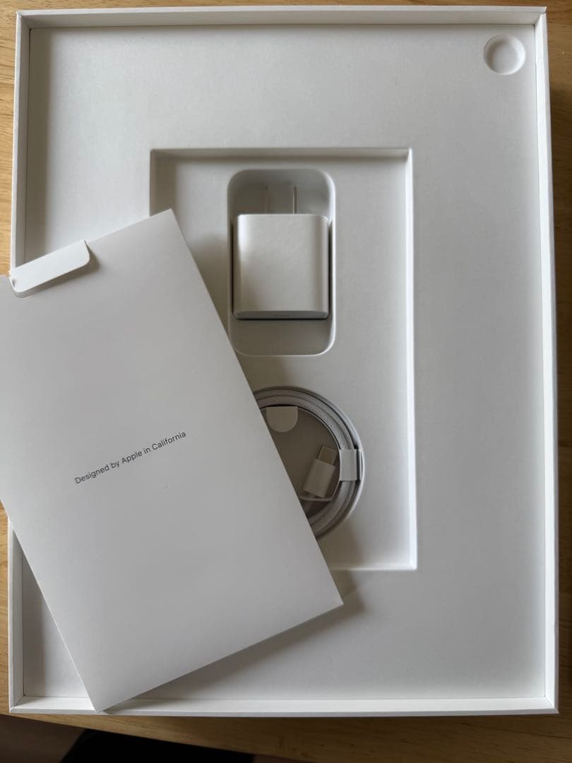 【美品】iPad Air（M2）　Wi-Fi 13インチ　スペースグレー