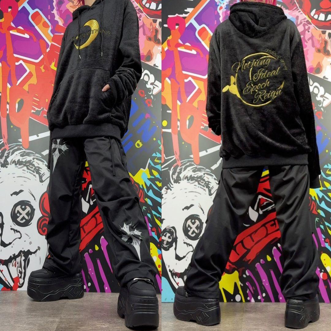 高品質×全刺繍さらふわプルオーバーパーカー【CRESCENT MOON】