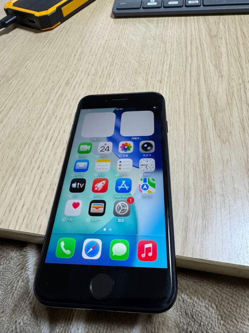 iPhone SE 64GBMHGP3J/ASIMフリーバッテリー81%ブラック