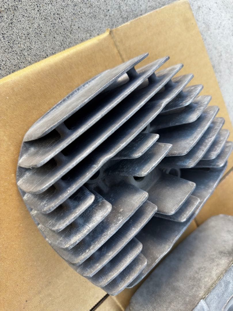 エ*フ様 KAWASAKI 500SS シリンダーヘッド カワサキ H1F 純正