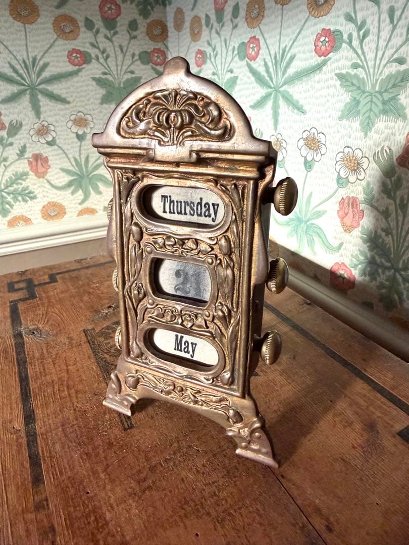 万年カレンダー パーペチュアルカレンダー