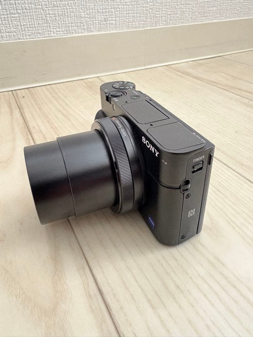 ソニー　SONY Cybershot DSC-RX100M3