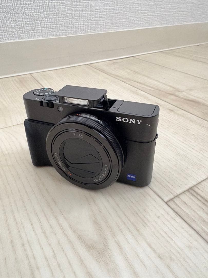 ソニー　SONY Cybershot DSC-RX100M3