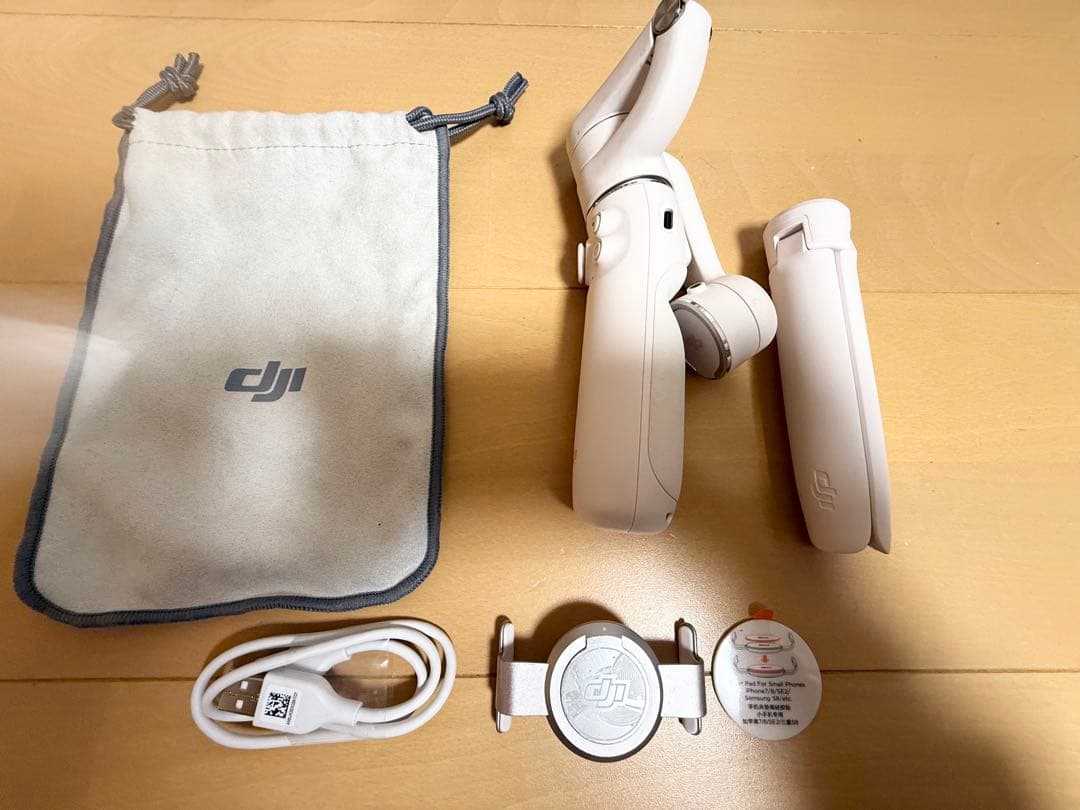 DJI OM 5 ホワイト スマートフォンジンバル スタビライザー美品自撮り棒