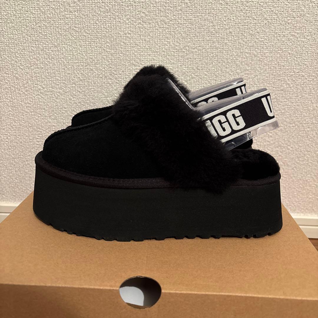新品UGG Funkette アグ ファンケット黒ブラック厚底サンダル23cm