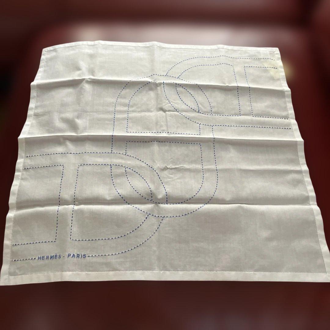 エルメス　刺繍ハンカチ　未使用