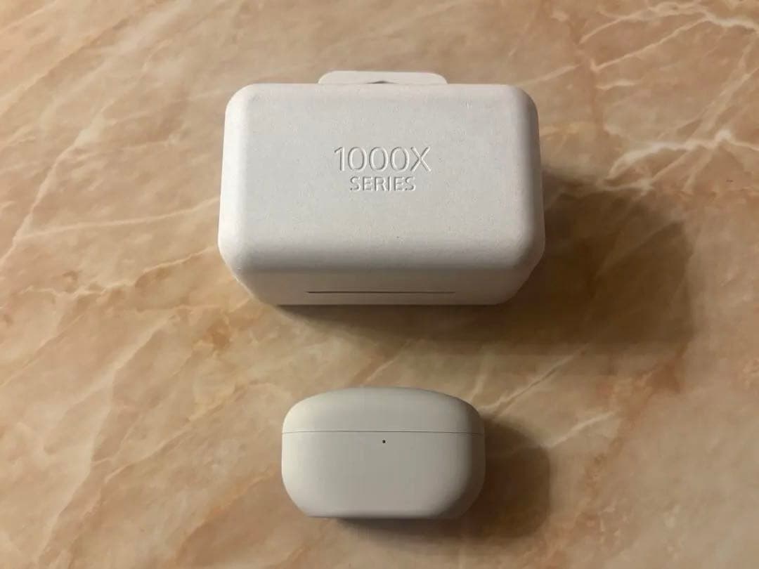 SONY/WF-1000XM5（P） プラチナシルバー 美品　ケース両耳