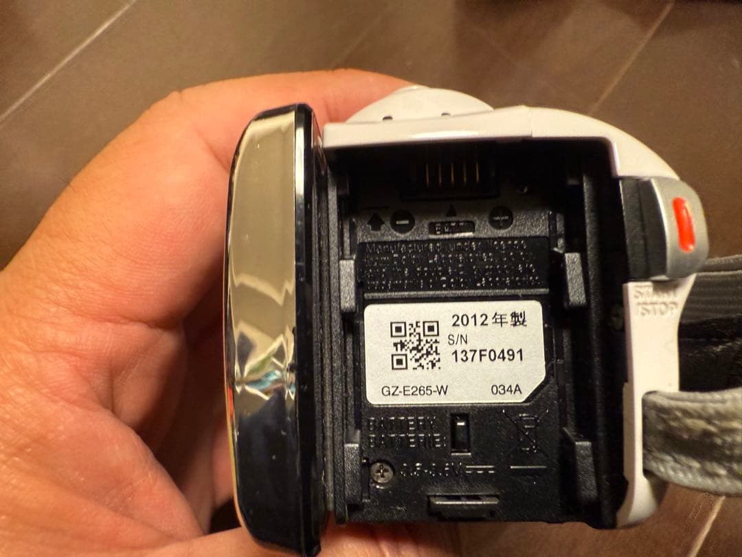 JVC GZ-E265 フルHDビデオカメラ