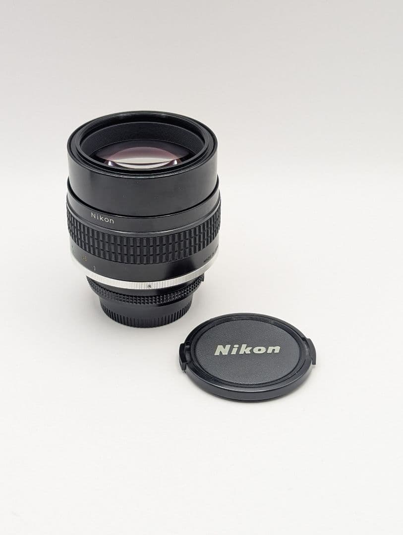 Nikon Ai-S NIKKOR 105mm F1.8 単焦点レンズ