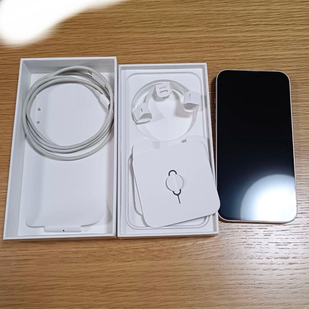 iPhone 13 256gb 本体 外箱 ケーブル 付き