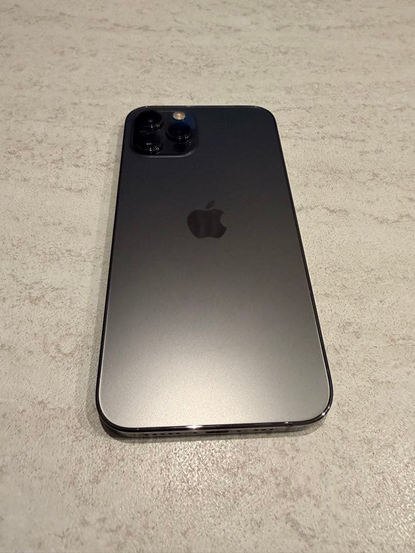 iPhone12pro純正バッテリー100%