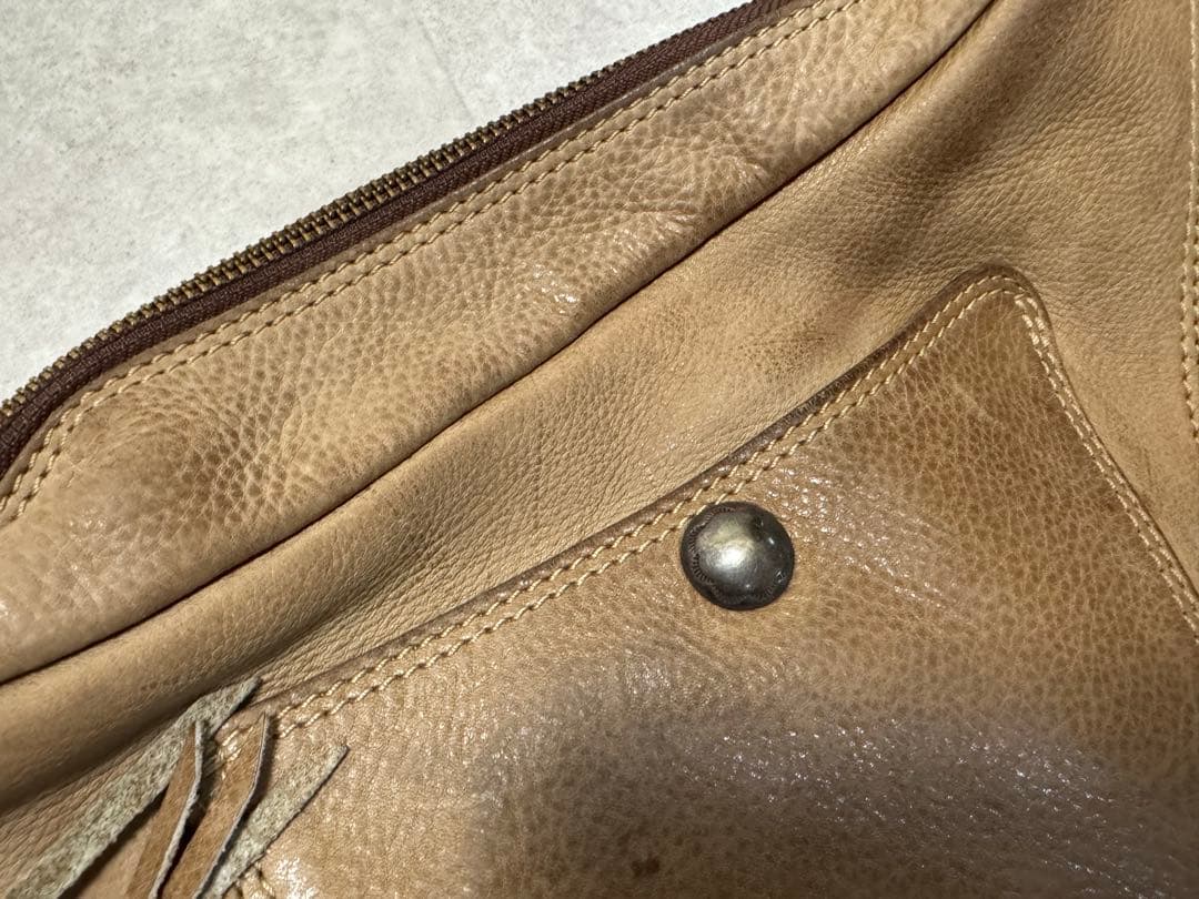 KETO ストマックショルダーバッグ ボディバッグ ベージュ