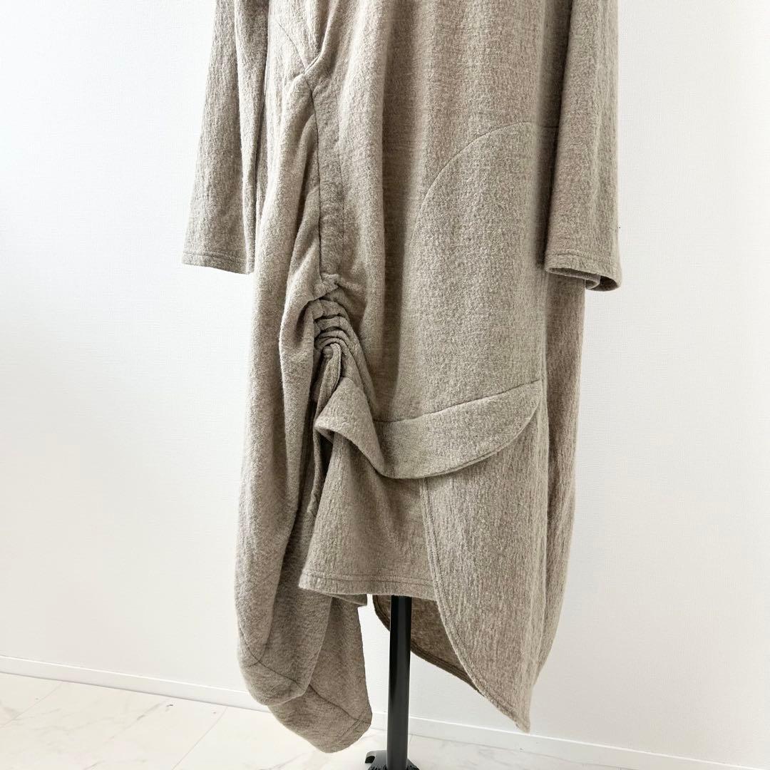 慈雨　変形ニットワンピース　ベージュ　ウール　40