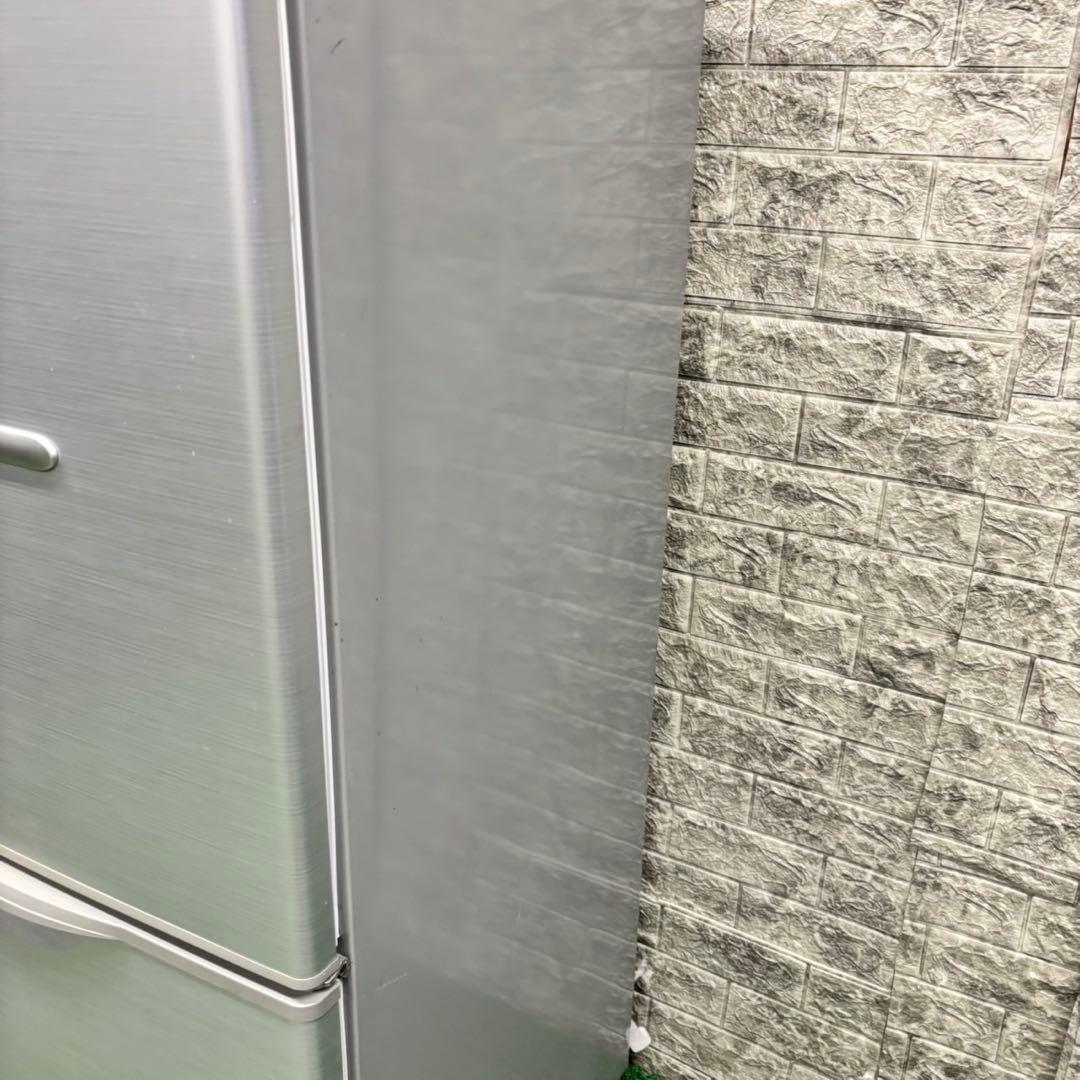 632 大型冷蔵庫　家庭向け　200L強　一人暮らし〜4人まで　保証込み