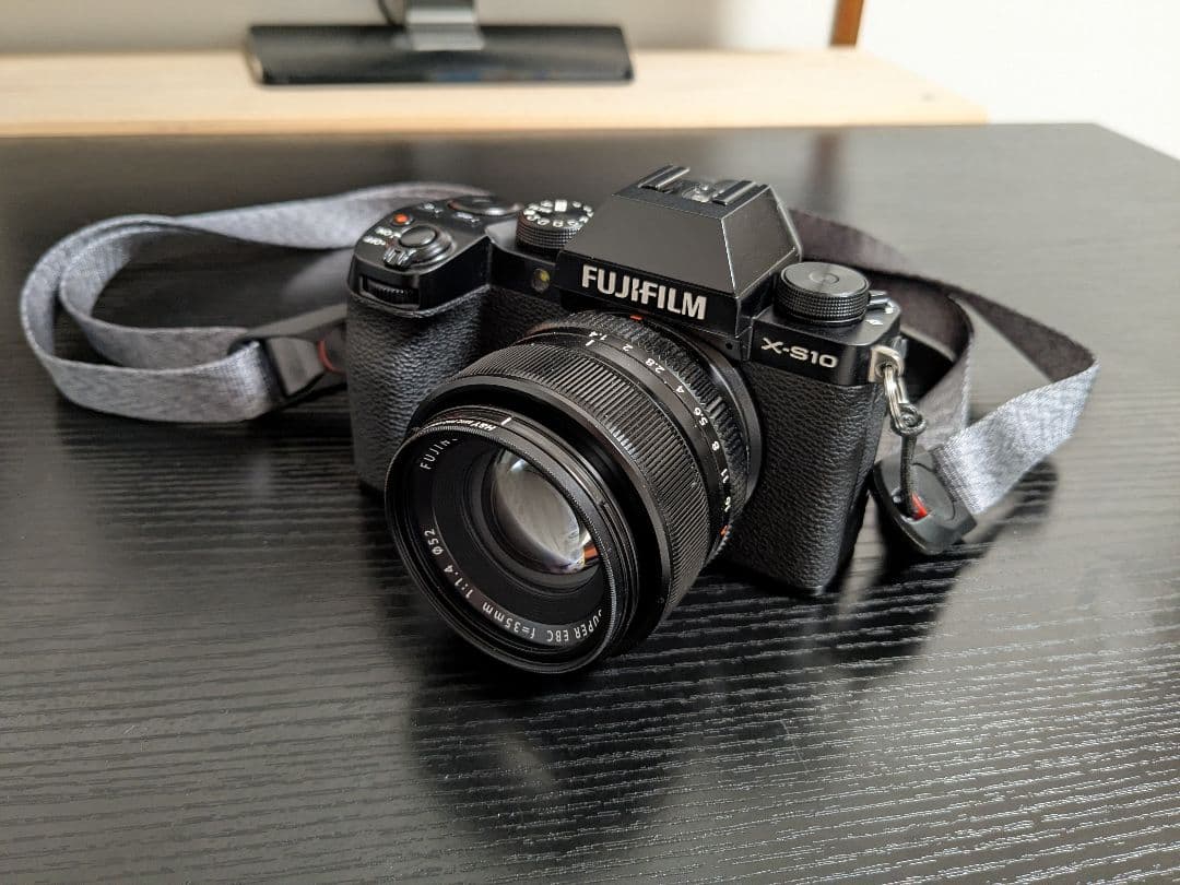 FUJIFILM X-S10 ボディ（レンズなし）