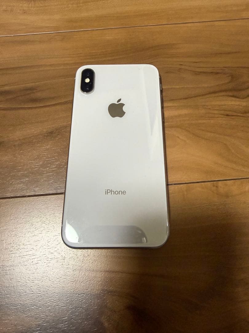 Apple iPhone X シルバー