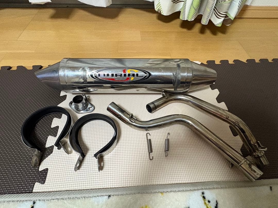 Burial ステンレス マフラー 取り付け金具付き(PCX用)