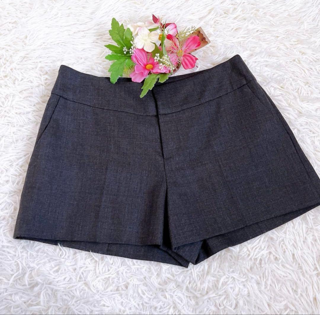 FOXEY ブラックショートパンツ 38