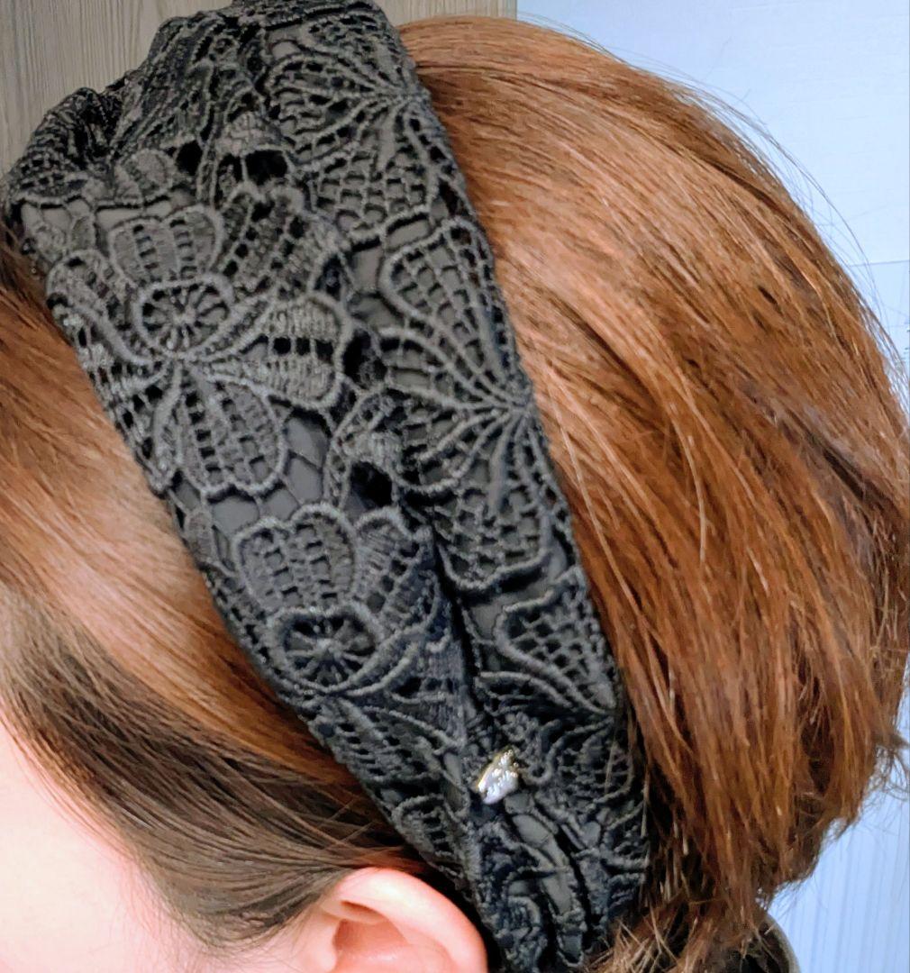 【新品未使用】ラマジョリーナ　レースデザイン 黒 カチューシャ