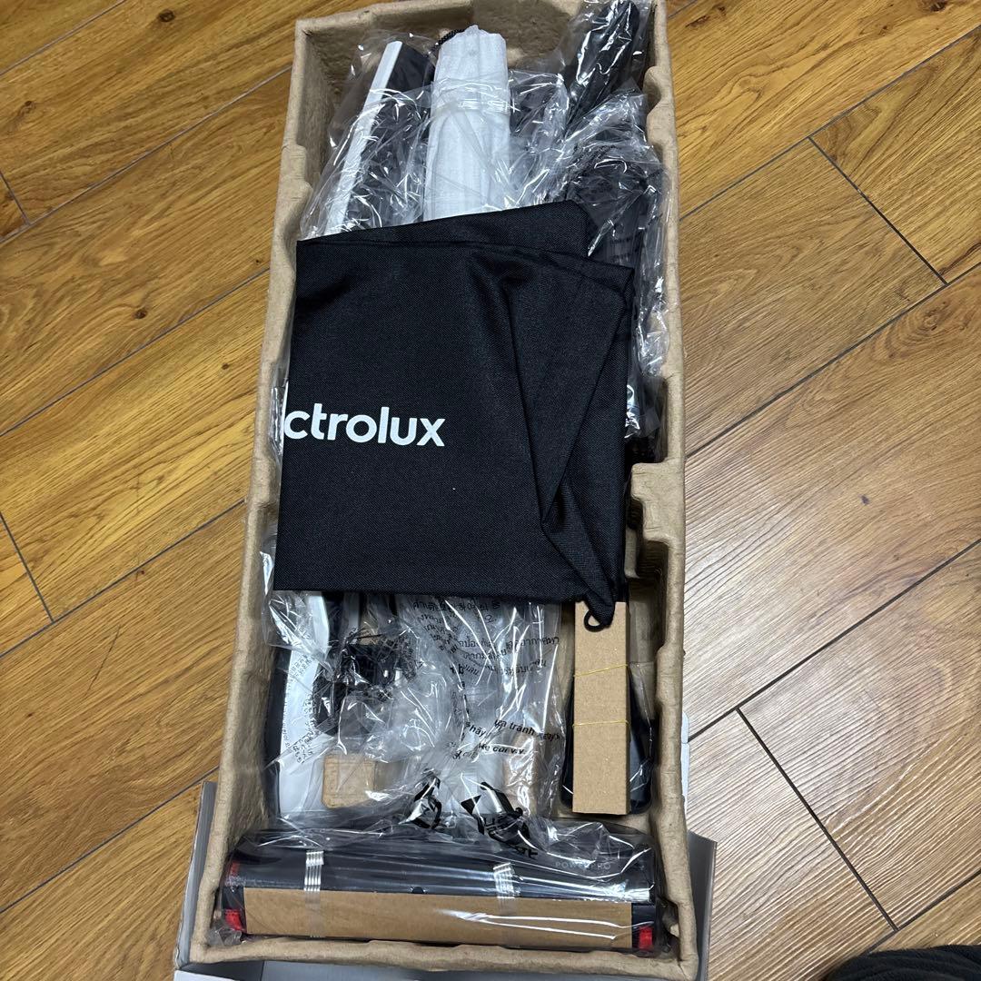 Electrolux ZB3425BL コードレス掃除機