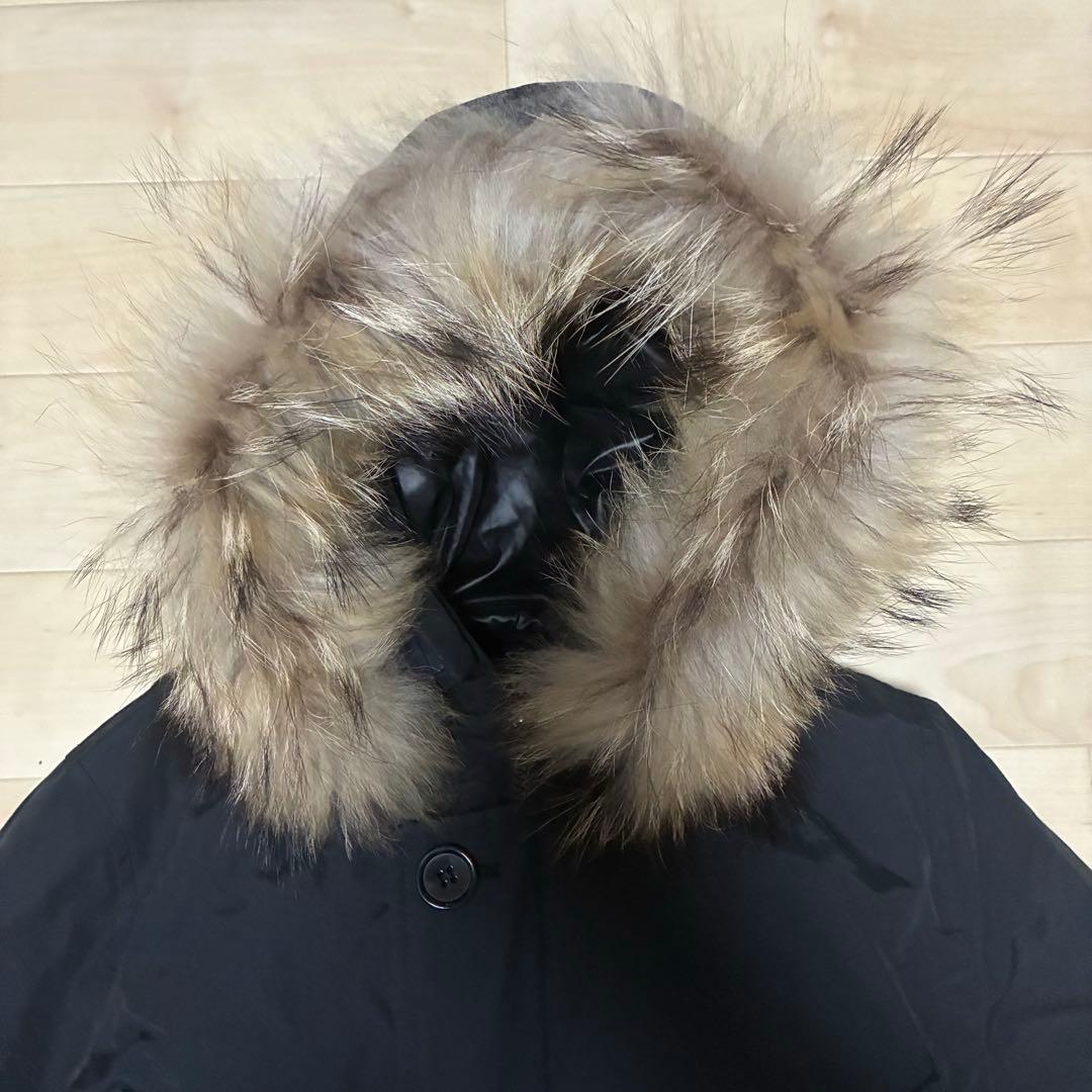 【美品】ファー付きフード ブラックダウンジャケット　vanquish