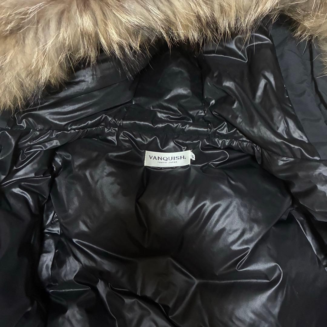 【美品】ファー付きフード ブラックダウンジャケット　vanquish