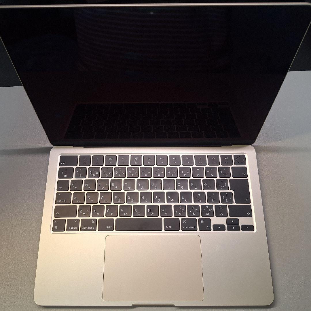 Apple M2 13インチ MacBook Air 16GB スターライト