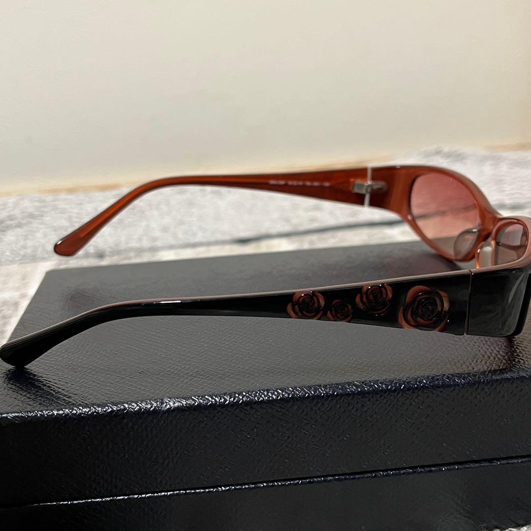 miumiu サングラス　SMU 26F ミュウミュウ　バラ　薔薇