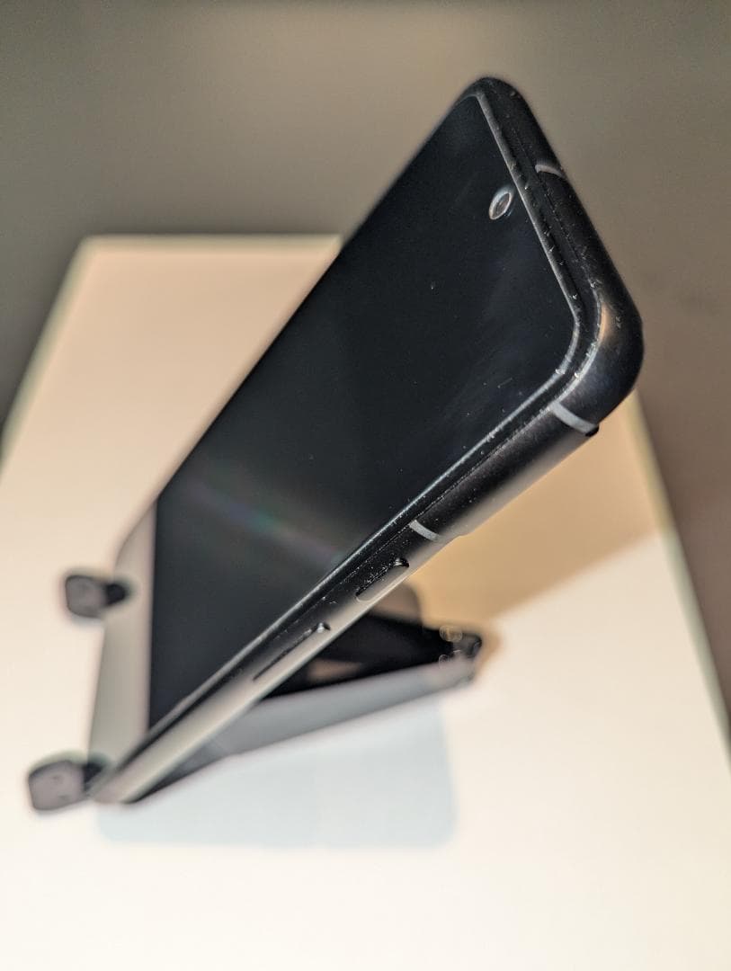 美品 Google Pixel 8 Obsidian 256GB SIMフリー