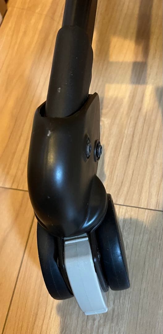 Combi ネムリラ AUTO SWING Simplight ベビーチェア