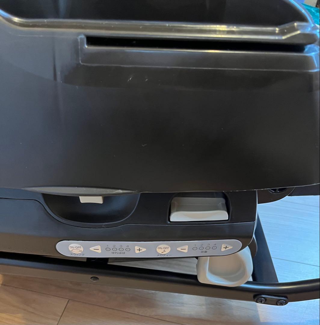 Combi ネムリラ AUTO SWING Simplight ベビーチェア