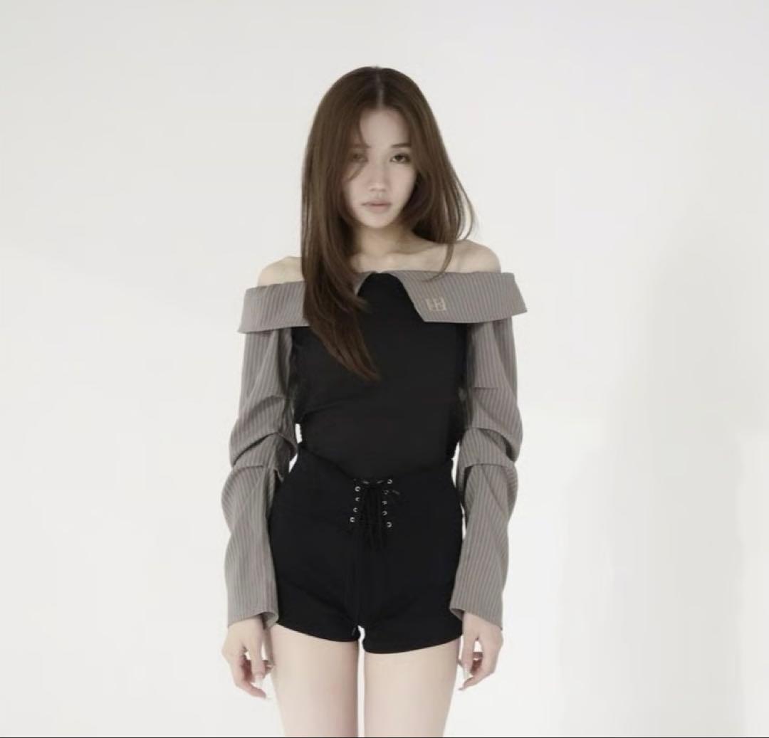 kiss the club オフショルダー 長袖シャツ