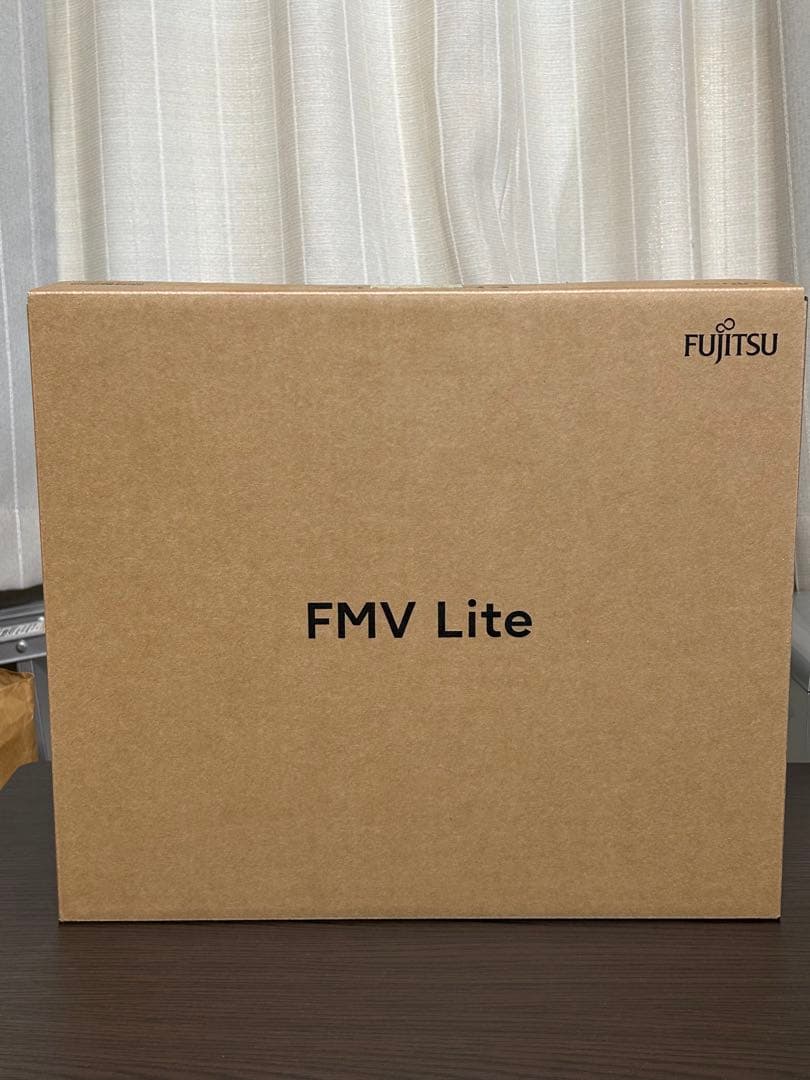 Fujitsu FMV Lite WJ2A15W ノートPC