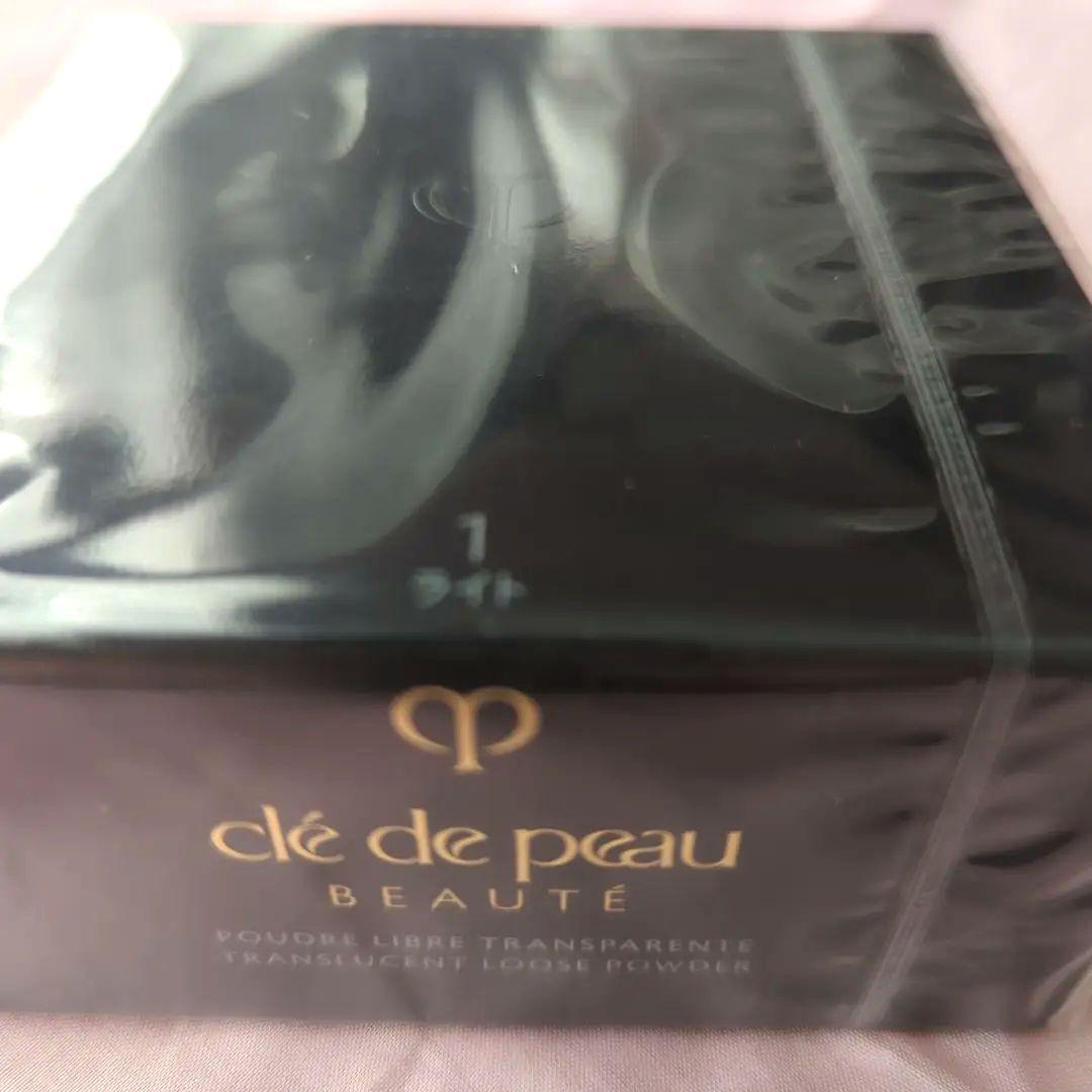 クレ・ド・ポーボーテ　プードルトランスパラントn M ライト1